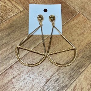 NWT Drop Style Gold Rhinestone Triangle Earrings